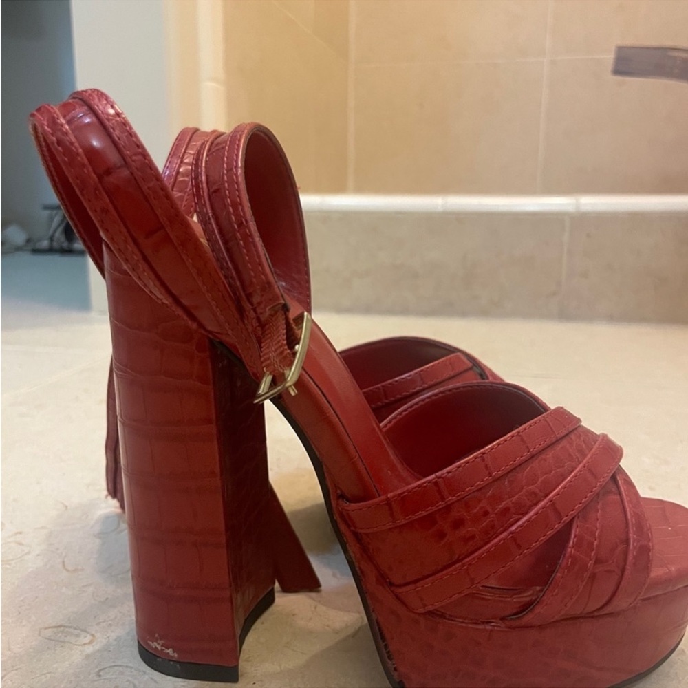 Size 6 ALDO